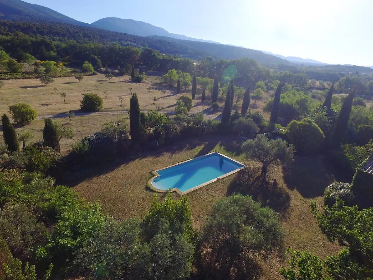 Holiday home Maison De Charme En Campagne A Cucuron Avec Piscine Privee France
